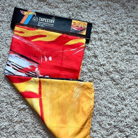 New Hot Wheels Tapestry Wall Decor - Picture 1 of 10